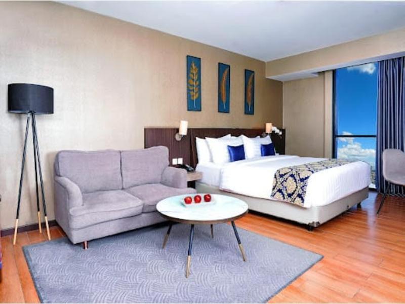 Aston Inn Pandanaran Семаранг Экстерьер фото